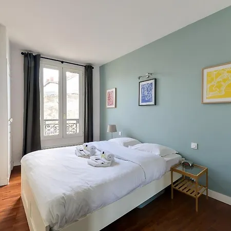 Modern Flat In Montmartre By Guestready * Paris